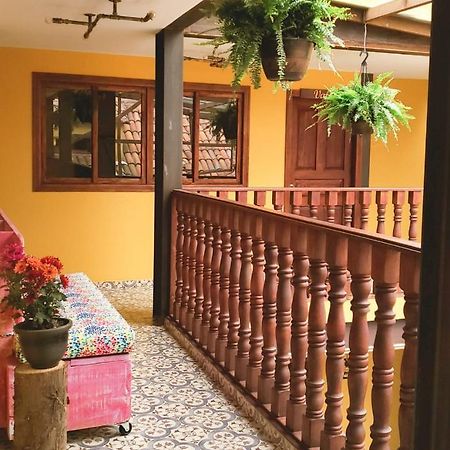 Hostal Casa Astromelia ボゴタ エクステリア 写真