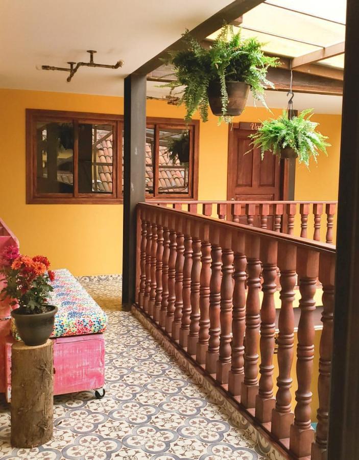 Hostal Casa Astromelia ボゴタ エクステリア 写真