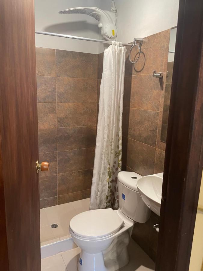 Hostal Casa Astromelia ボゴタ エクステリア 写真