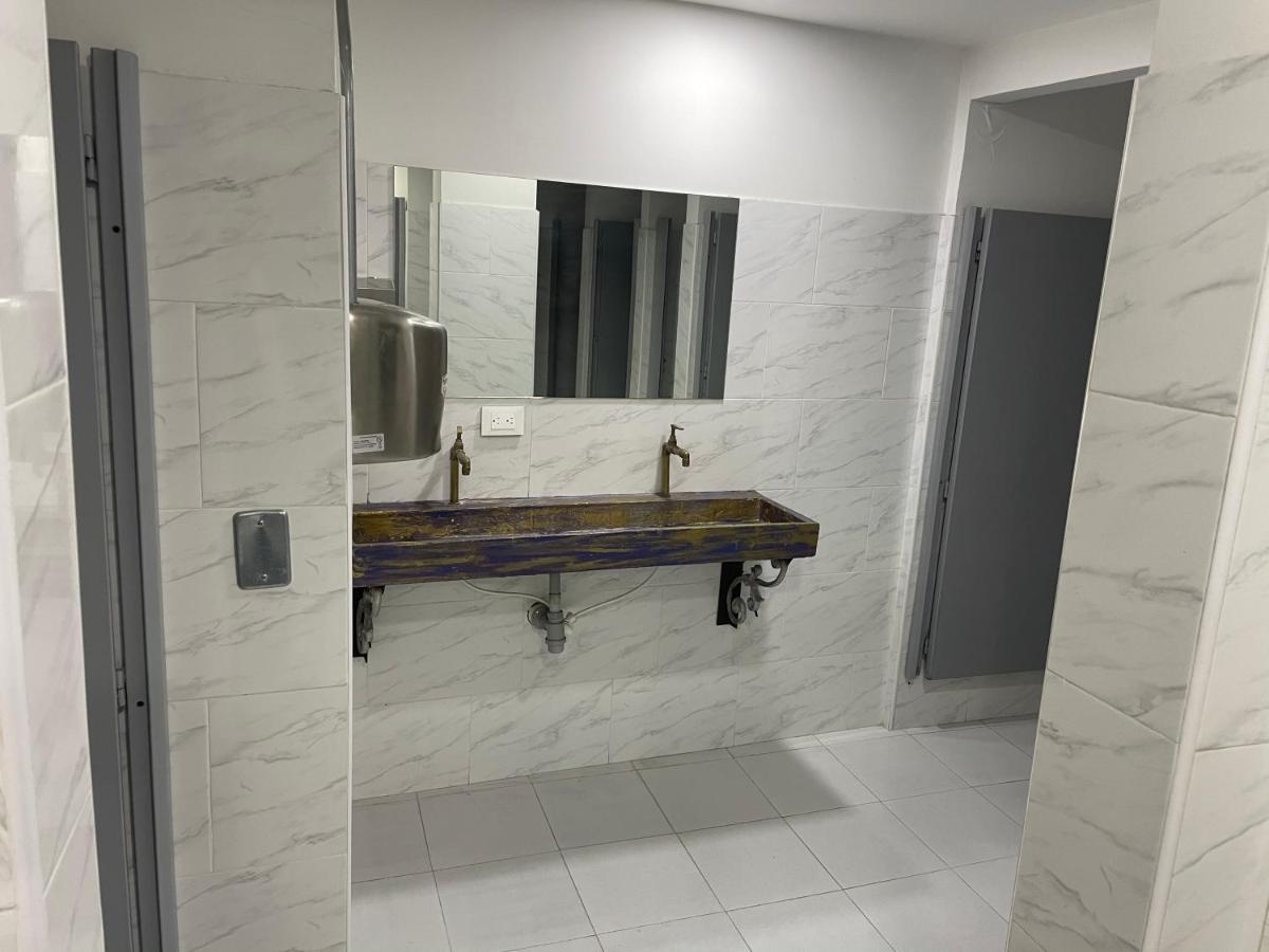 Hostal Casa Astromelia ボゴタ エクステリア 写真