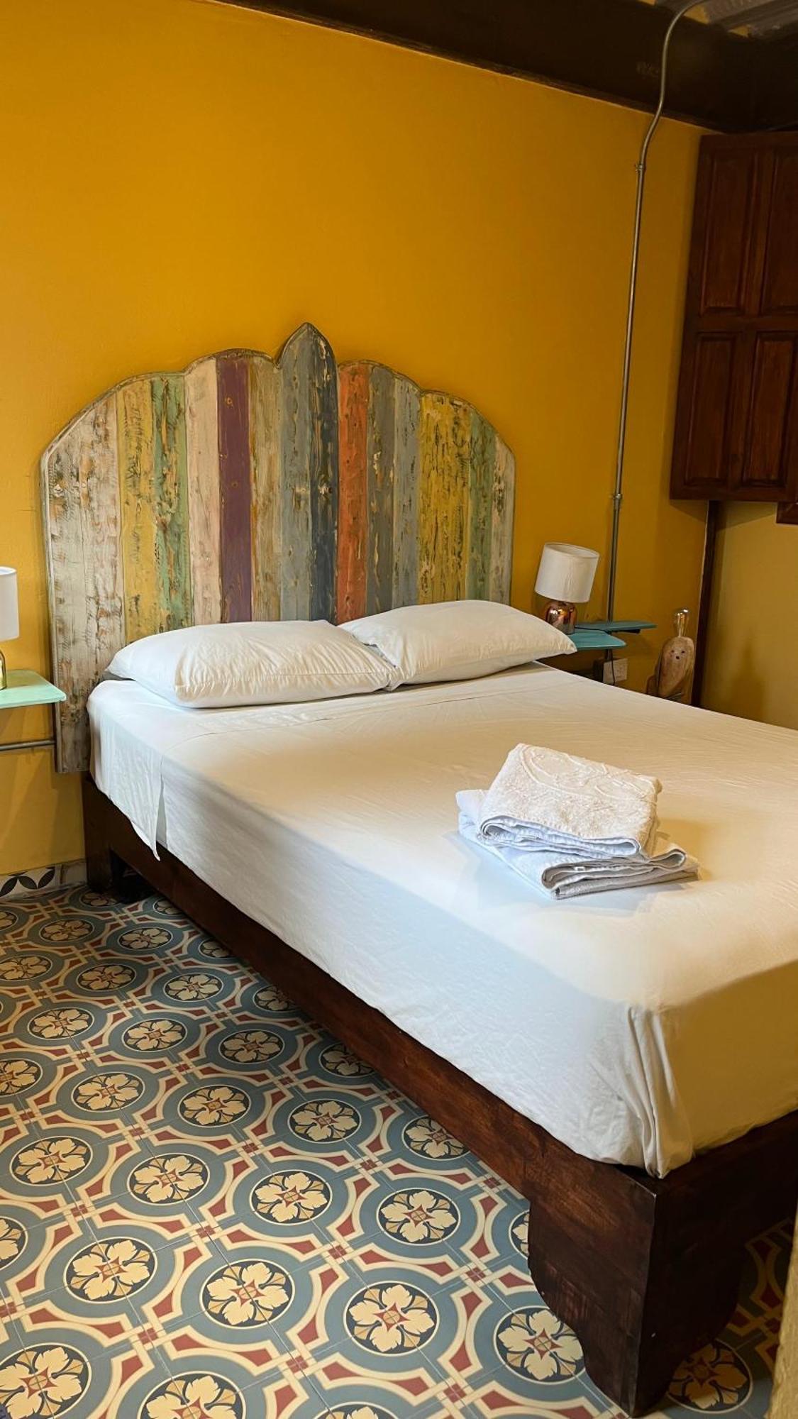 Hostal Casa Astromelia ボゴタ エクステリア 写真