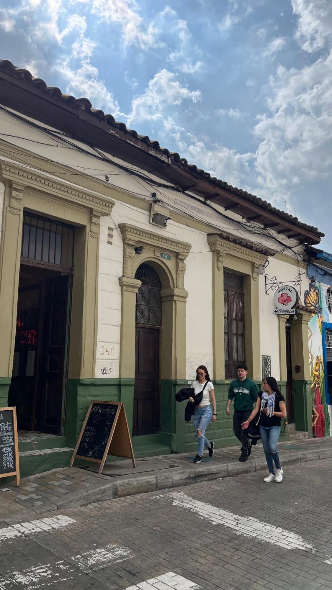 Hostal Casa Astromelia ボゴタ エクステリア 写真